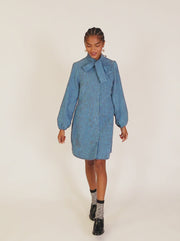 VESTIDO DE PANA CON LAZADA AZUL
