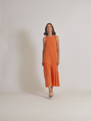 Vestido maxi con volante asimétrico peach